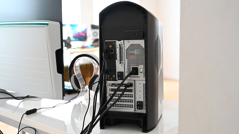 Illustration for article titled Alienware's Revamped Aurora Desktop Has a Clever Cooling System and a Fresh New Design